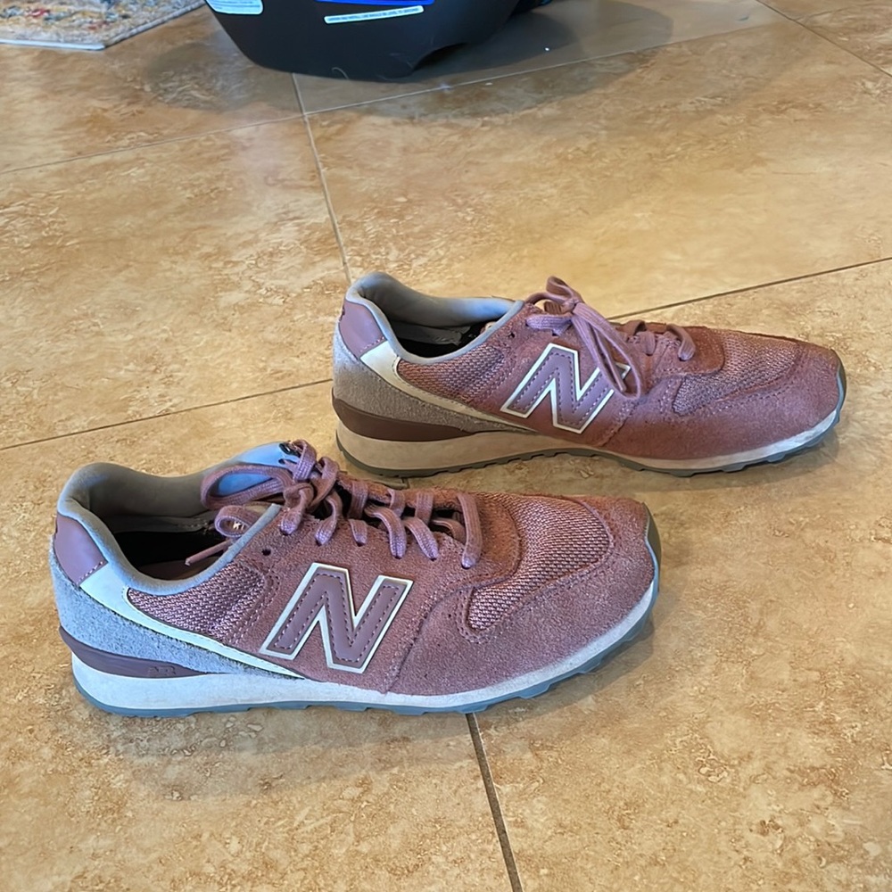 Mauve Purple New Balance Tennies